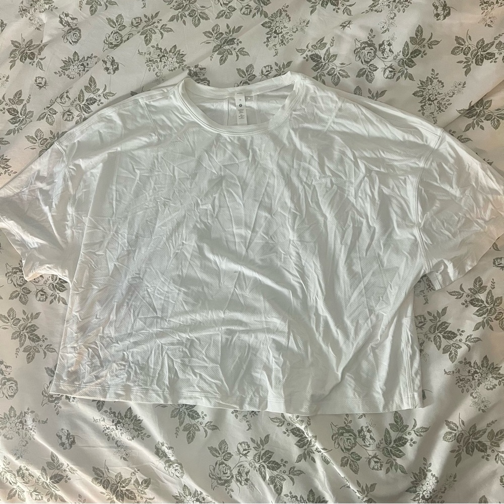 Lululemon White Back In Action Cropped Tee Size 14
